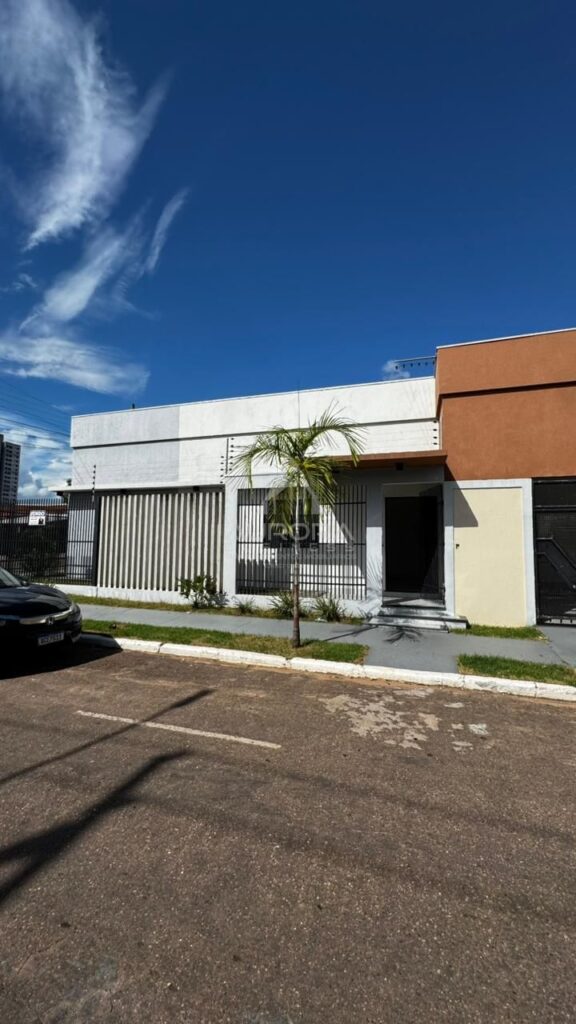 CASA À VENDA NO BAIRRO SANTA CRUZ